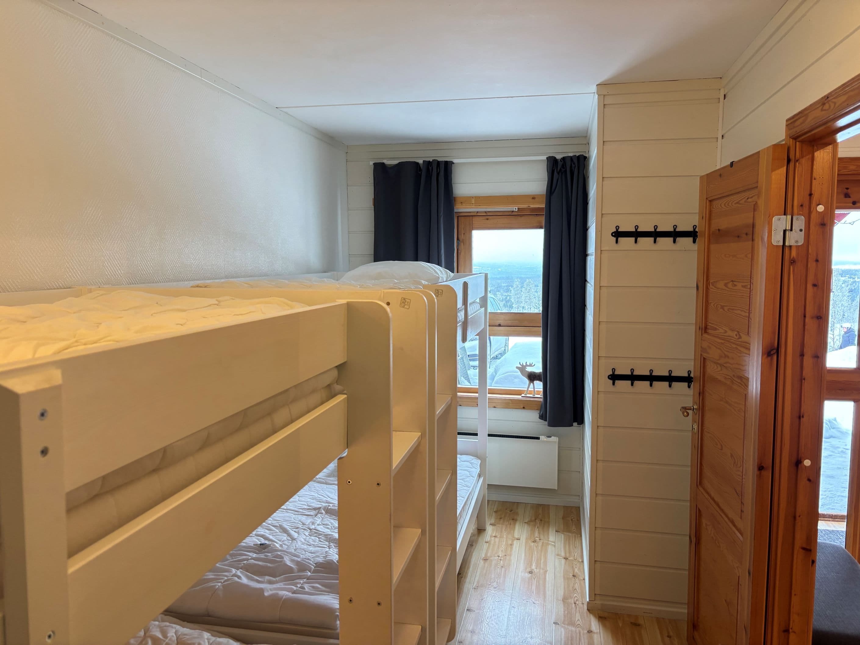 Sovrum 2 med två våningssängar