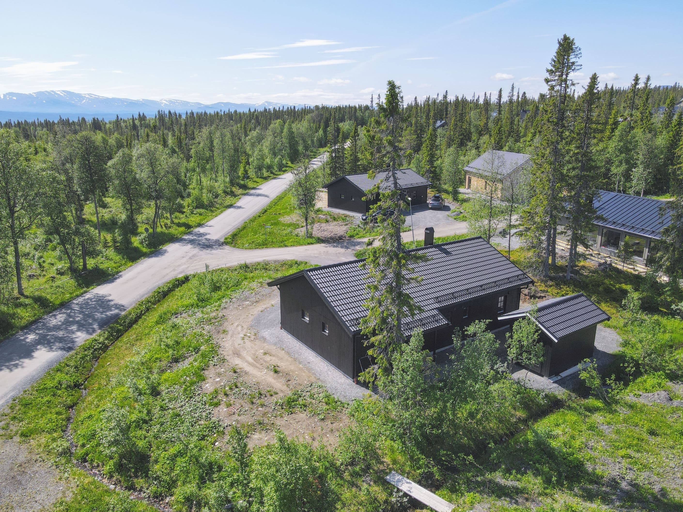 Nybyggt skotergarage/förråd